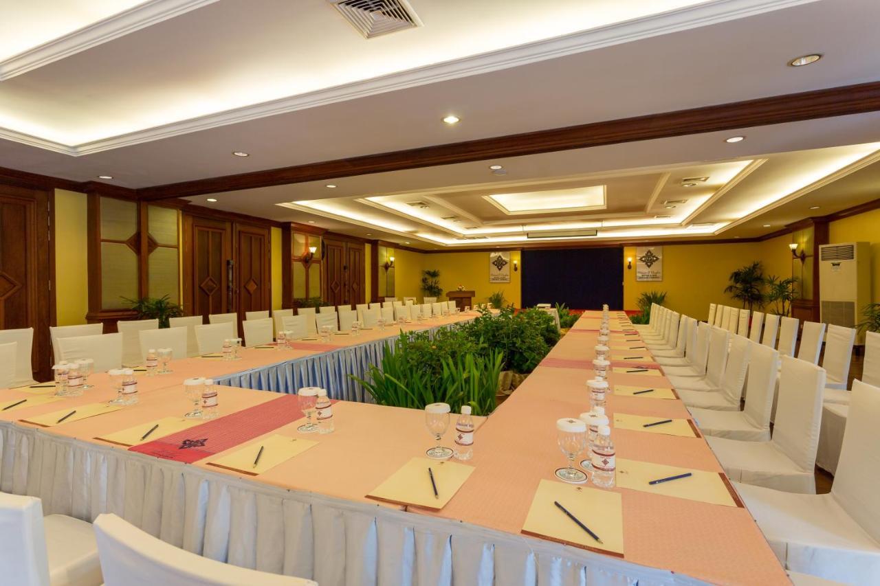 Prince Angkor Hotel & Spa Siem Reap Exteriör bild